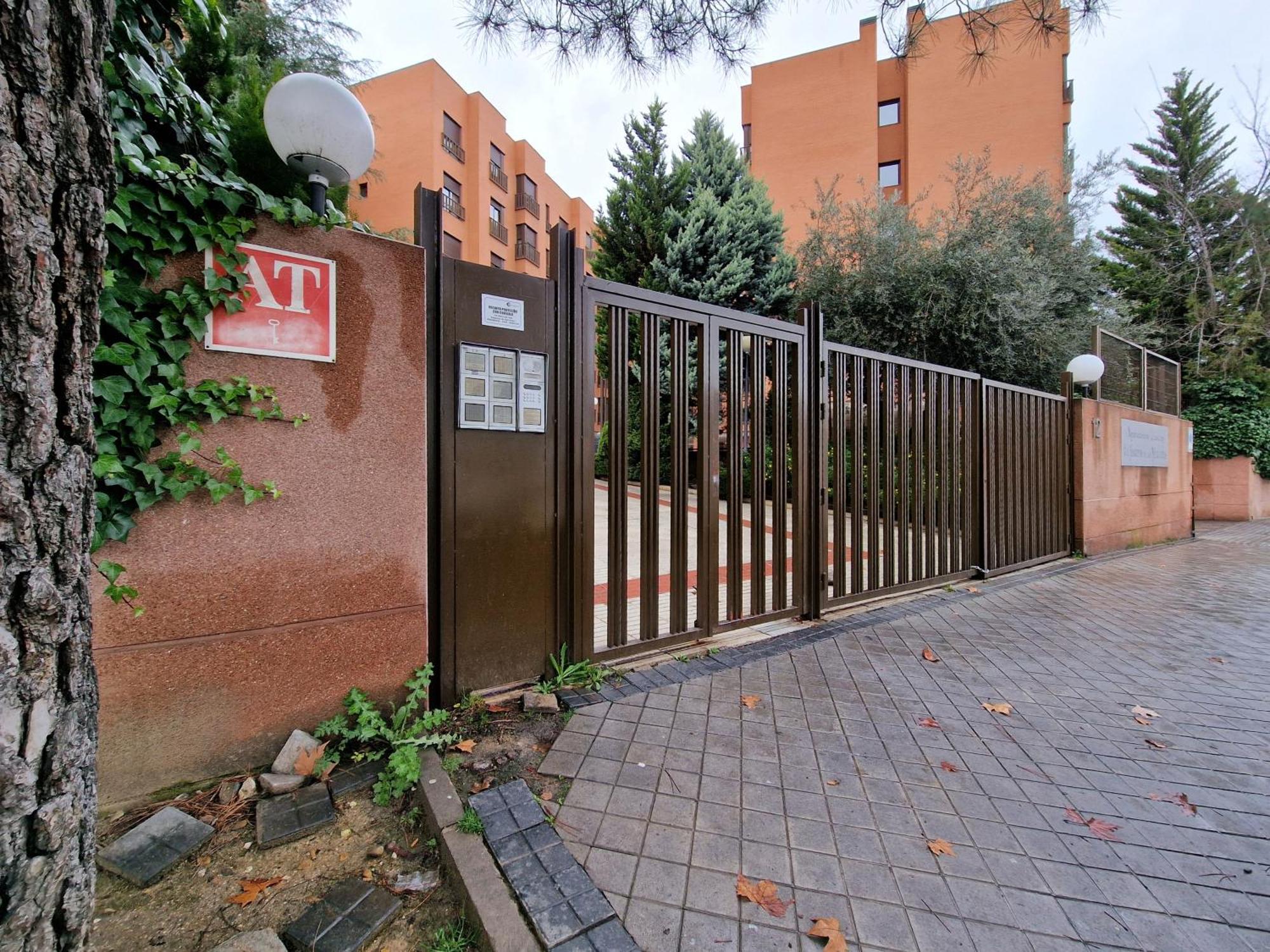 Samaniego, Piscina Y Garaje Junto Civitas Metropolitano Y Aeropuerto Madrid Exterior foto