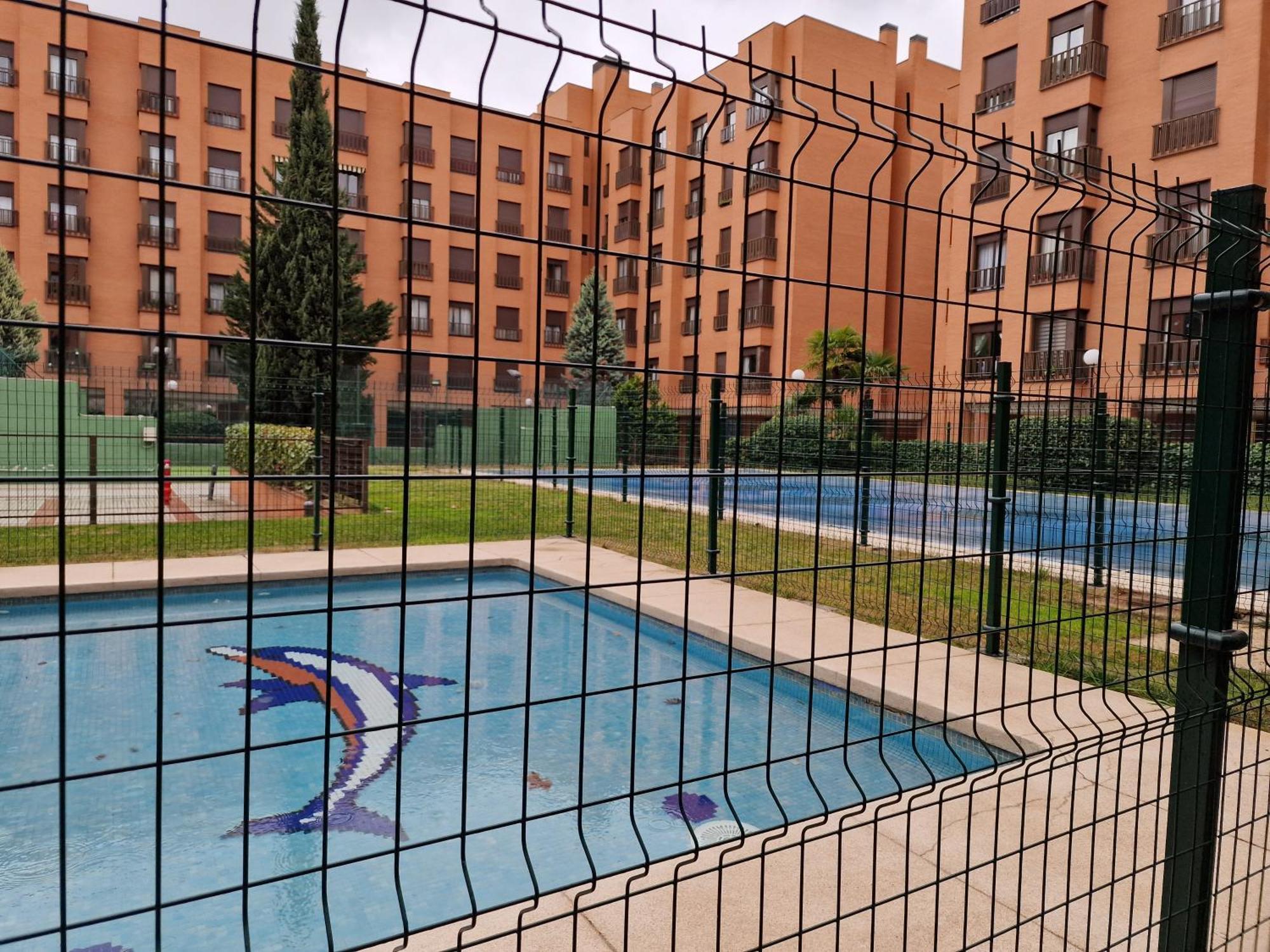 Samaniego, Piscina Y Garaje Junto Civitas Metropolitano Y Aeropuerto Madrid Exterior foto